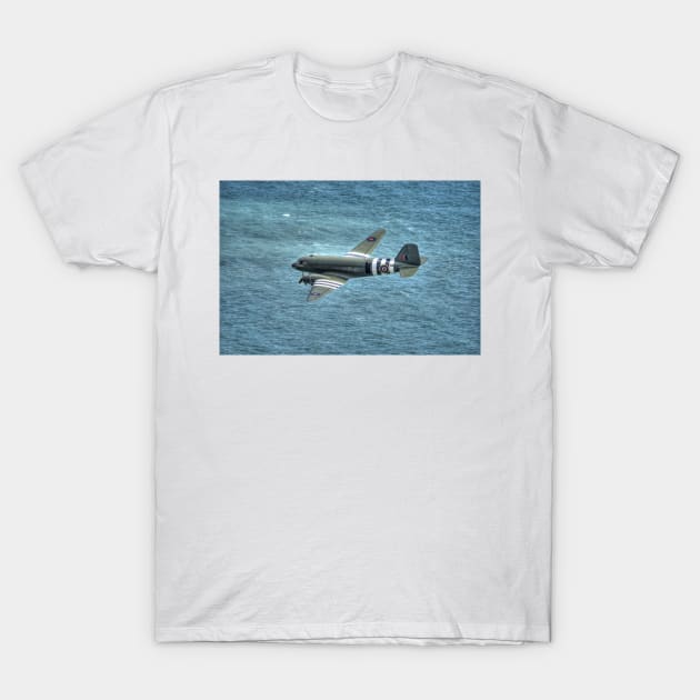 C-47 Dakota, ZA947 'Kwicherbichen' T-Shirt by Nigdaw